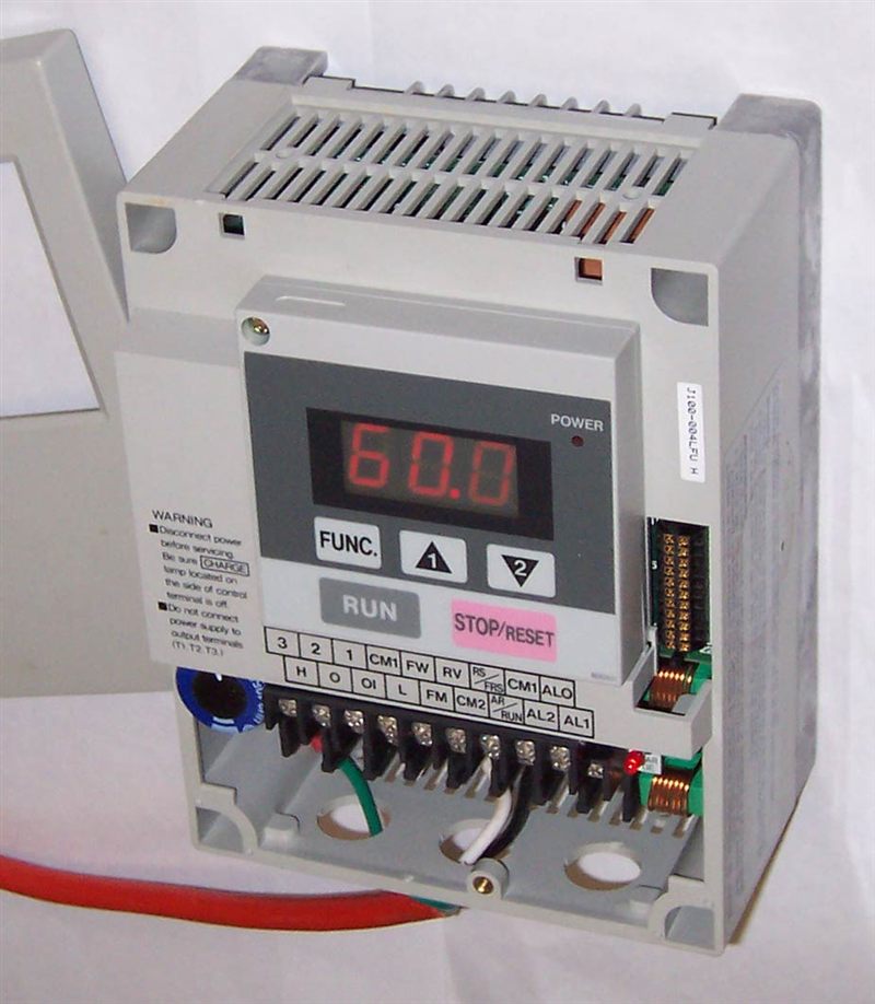 Variable-frequency drive (VFD) unit, the same product class as the Siemens SINAMICS G120 for sensorless vector control of AC induction motors
