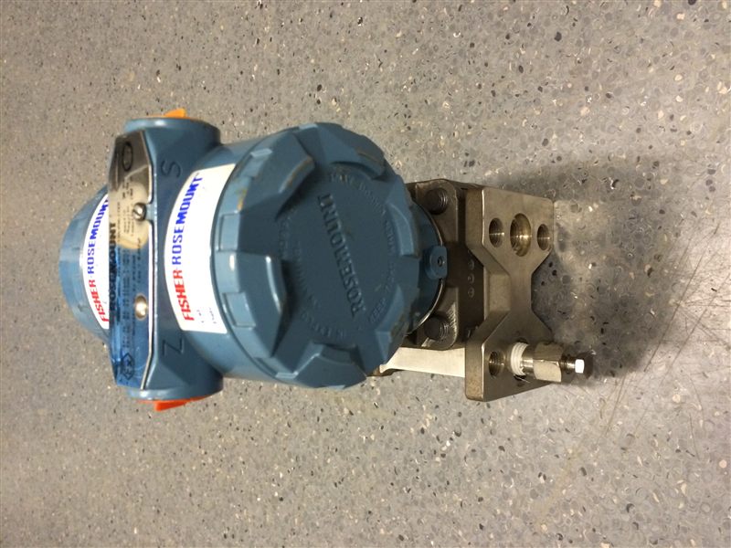 Differential pressure cell transmitter for industrial process measurement, the same product class as the Rosemount 3051 used for pressure and level applications